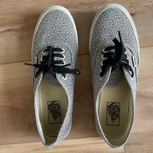 Vans size 8 men; 9.5 women geometric black and white shoes
